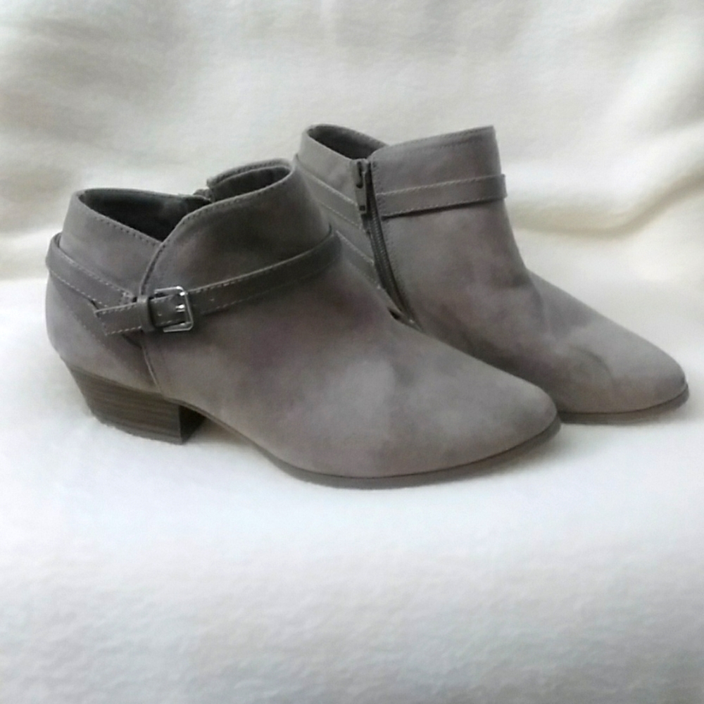 Grey Old navy size 7